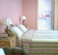 Park Meadows Bed and Breakfast - - New Castle Holiday
