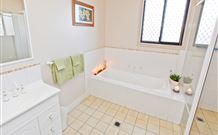 Federation Gardens - New Castle Holiday 4