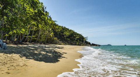 Trinity Beach Palace - New Castle Holiday 1