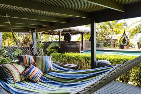 Trinity Beach Palace - New Castle Holiday 12