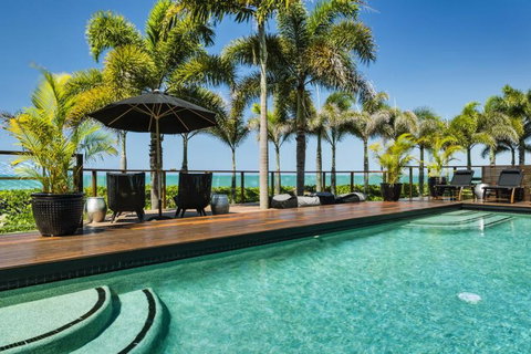 Trinity Beach Palace - New Castle Holiday 13