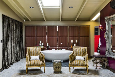 Trinity Beach Palace - New Castle Holiday 6