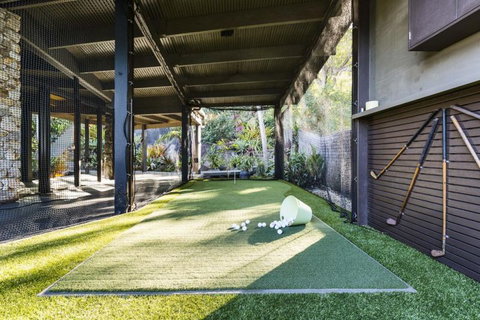 Trinity Beach Palace - New Castle Holiday 17