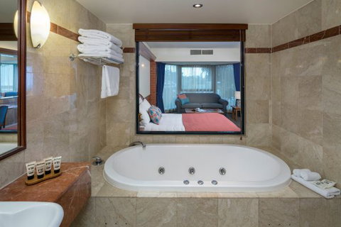 Arkaba Hotel - New Castle Holiday 8