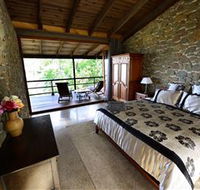 The Stonehouse Retreat - New Castle Holiday