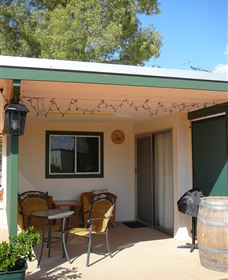 Charleville Bush Caravan Park And Cottage - New Castle Holiday 1