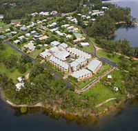 Tinaroo Lake Resort - New Castle Holiday