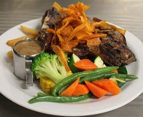 Kings Motor Inn And Steakhouse - New Castle Holiday 1