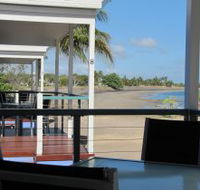Tropical Beach Caravan Park - New Castle Holiday