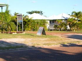 Gee-Dees Family Cabins - New Castle Holiday 1