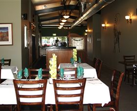 Dooleys Tavern And Motel Springsure - New Castle Holiday 2