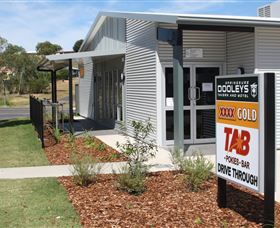 Dooleys Tavern And Motel Springsure - New Castle Holiday 3