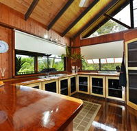 Tea Tree Daintree - New Castle Holiday