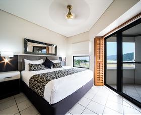 Portside Whitsunday Apartments - New Castle Holiday 1