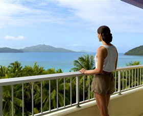 Hamilton Island Reef View Hotel - New Castle Holiday 0