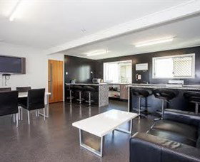 Mycow Accommodation Mackay - New Castle Holiday 1