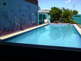 Bundaberg Coral Villa Motel A Golden Chain Motor Inn - New Castle Holiday 1