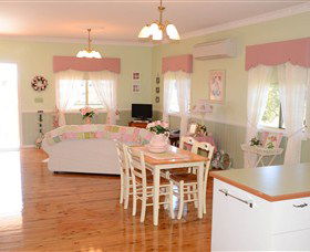 Milford Country Cottages - New Castle Holiday 3