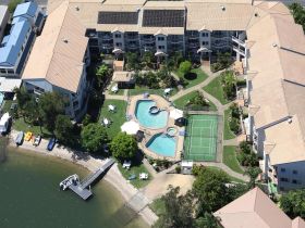 Pelican Cove Apartments - New Castle Holiday 0