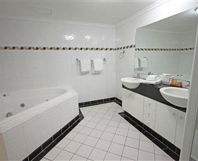 Xanadu Resort - New Castle Holiday 1