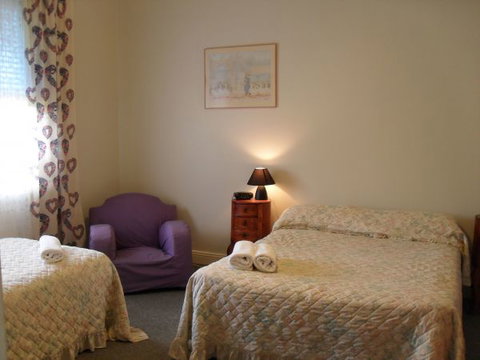 Aaron Cottage - New Castle Holiday 1