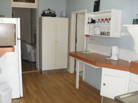 Aaron Cottage - New Castle Holiday 3