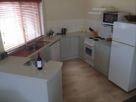 Captain's Quarters Bermagui - New Castle Holiday 8