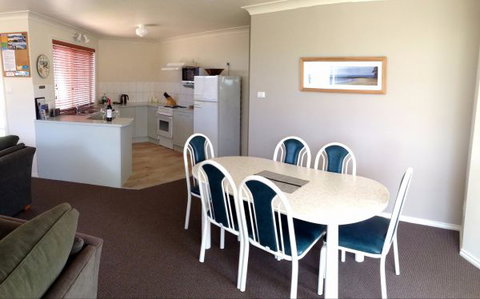 Captain's Quarters Bermagui - New Castle Holiday 9