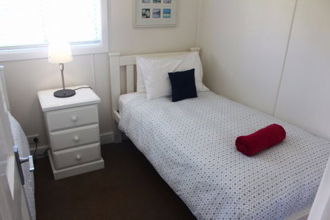 Catho Cottage - New Castle Holiday 4