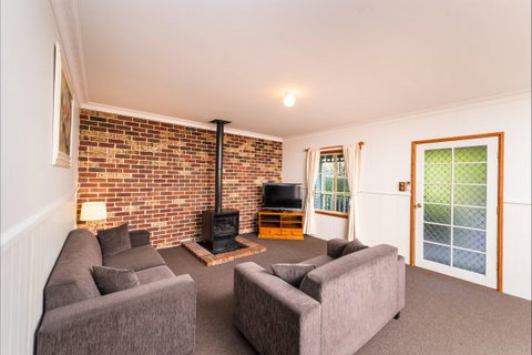 Federation Gardens And Possums Hideaway - New Castle Holiday 3