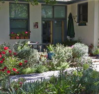 Practically Lakeside B and B - New Castle Holiday