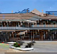 Albion Hotel Grenfell - New Castle Holiday