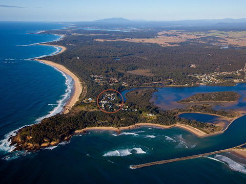 Moruya South Heads Beach Cabin - New Castle Holiday 0