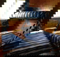 Canobolas Mountain Cabins - New Castle Holiday