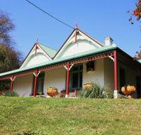 Ravenscroft and The Cottage - New Castle Holiday