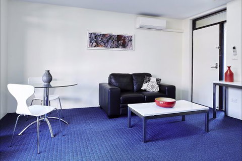 Manuka Park Apartments - New Castle Holiday 8