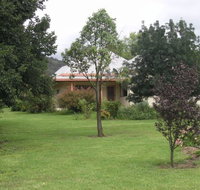 Old Bara Farmstay - New Castle Holiday