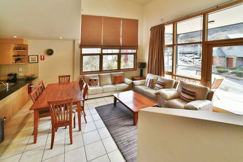 Tomarlin Views 1 - New Castle Holiday 1