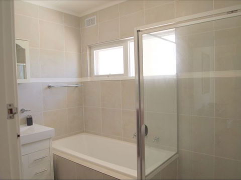 Christies Cottage For Holidays And Relocations. - New Castle Holiday 7
