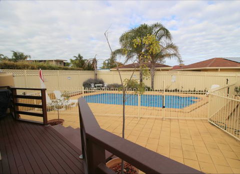 Christies Cottage For Holidays And Relocations. - New Castle Holiday 21