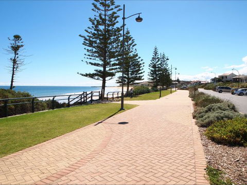 Christies Cottage For Holidays And Relocations. - New Castle Holiday 28