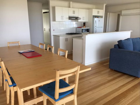 BayHaven - New Castle Holiday 76