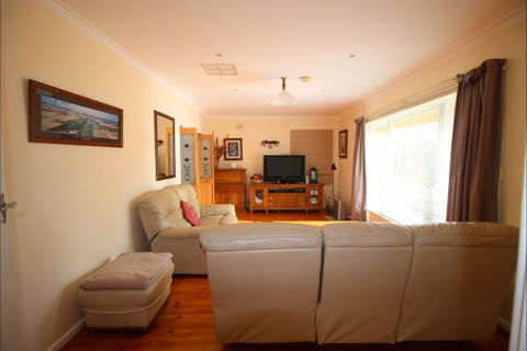 Christies Cottage For Holidays And Relocations. - New Castle Holiday 16