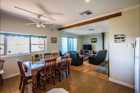 River Shack Rentals - Living The Dream - New Castle Holiday 64