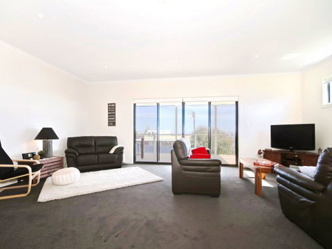 Century 21 SouthCoast: Bayside - New Castle Holiday 2