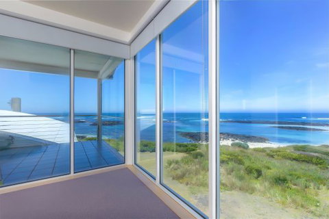 Mr - New Castle Holiday 2