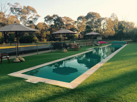 Balcraggon Accommodation - New Castle Holiday 5