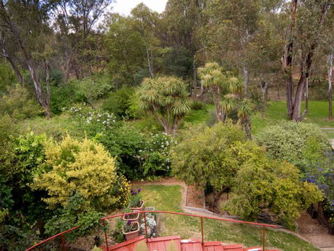 Chisholm Heights CBD Accommodation - New Castle Holiday 5
