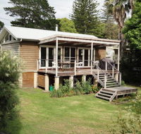 Flowers Cottage - New Castle Holiday