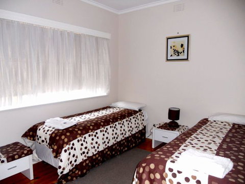 Shamore Apartments - Walnut - New Castle Holiday 2